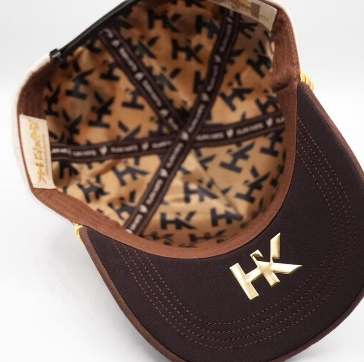 El Señor de los Gallos Beige